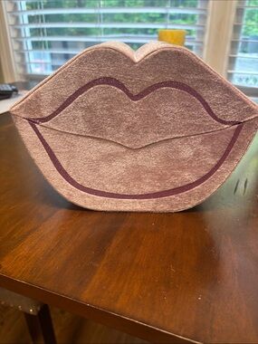 Bratz Vintage Lip-shaped
Storage Box